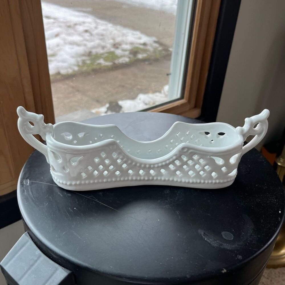VTG Lenox Treasures Pierced White Porcelain Basket Centerpiece 10”